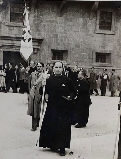 Hipólito Lucena, en una procesión en Málaga en los años cincuenta.