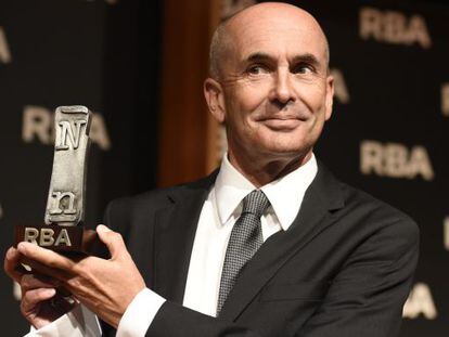 Don Winslow con el premio RBA.