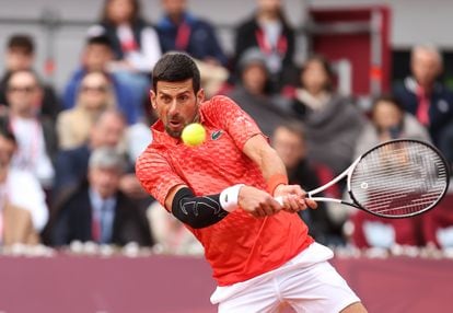 Djokovic, durante el partido contra Van Assche en Banja Luka.