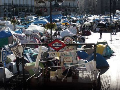 Acampada del 15-M en la Puerta del Sol de Madrid, en 2011.