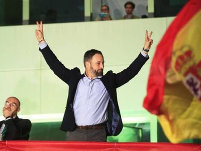 El líder de Vox, Santiago Abascal, tras conocer los resultados del partido.