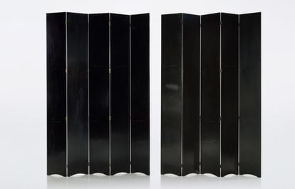 Dos paneles lacados en negro procedentes del apartamento parisiense de Eileen Gray, subastados en noviembre en Sotheby's.