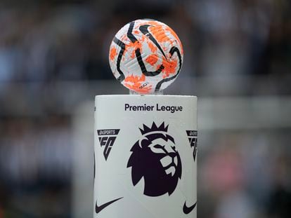 El balón oficial de la Premier League, momentos previos a un encuentro.