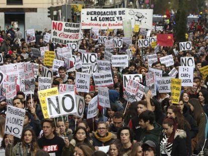 Manifestación entre Atocha y la Puerta del Sol convocada por el Sindicato de Estudiantes.