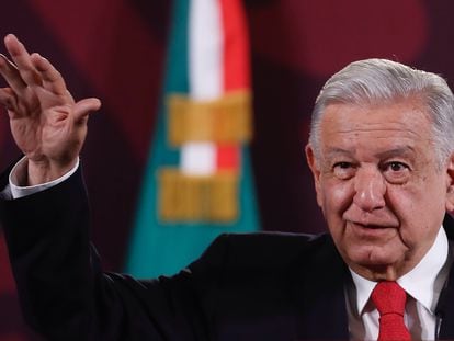 El presidente de México, Andrés Manuel López Obrador,  durante la conferencia de prensa este lunes en el Palacio Nacional.