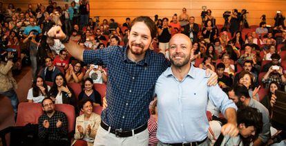 Pablo Iglesias en un mitin con Luís Villares, el 20 de septiembre.