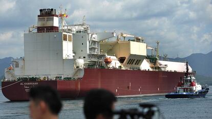 Un barco metanero cargado de gas natural licuado procedente de Qatar.