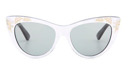 Gafas 'cat eye'

Gucci firma algunas de las apuestas ópticas más arriesgadas de la temporada. Para las más tímidas, estas blancas de acetato con pequeños motivos son perfectas (295 euros).