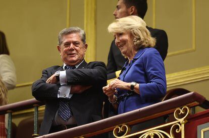 Federico Trillo y Esperanza Aguirre, en la tribuna de invitados del Congreso de los Diputados para asistir a la ceremonia de apertura de la XV legislatura. 