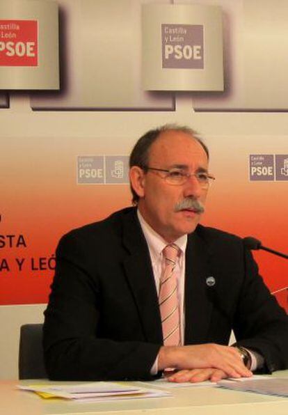 Mario Bedera, portavoz de Educación del Grupo Parlamentario Socialista.