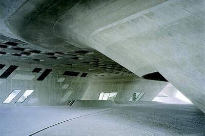 Centro de la Ciencia en Wolfsburg, obra de Zaha Hadid.