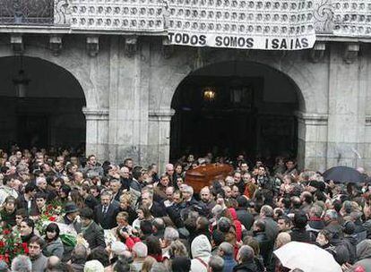 Funeral en Mondragón por Isaías Carrasco, asesinado por ETA, el pasado 8 de marzo.