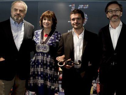 Ignacio Polanco, presidente de PRISA; Rosa Montero; Leopoldo Brizuela, y Jos&eacute; Mar&iacute;a Lassalle, secretario de Estado de Cultura. 