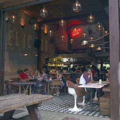El bar y restaurante Burdo, en Medellín, una ciudad que tiene fama de marchosa en el resto de Colombia.