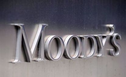Logo de Moody's en su sede corporativa, en Nueva York.