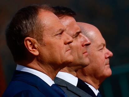 Desde la izquierda, el primer ministro polaco, Donald Tusk; el presidente de Francia, Emmanuel Macron, y el canciller de Alemania, Olaf Scholz, ayer en Berlín.