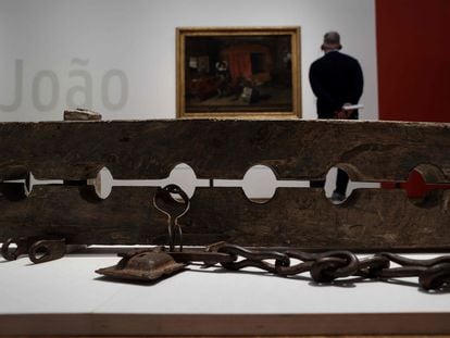 El Rijksmuseum de Ámsterdam mostraba en mayo varios cepos utilizados en la época colonial para inmovilizar por los pies a los esclavos.