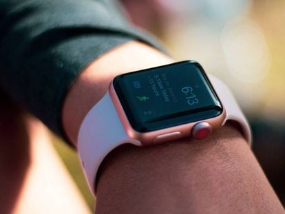 El Apple Watch permite saber la hora sin mirar la pantalla