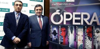 El director artístico de la ABAO, Cesidio Niño, y su presidente Juan Carlos Matellanes este lunes en Bilbao.