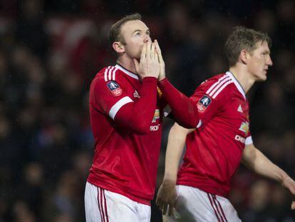 Rooney celebra su gol al Sheffield en la FA Cup.