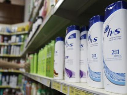 Productos de Procter &amp; Gamble en un supermercado.