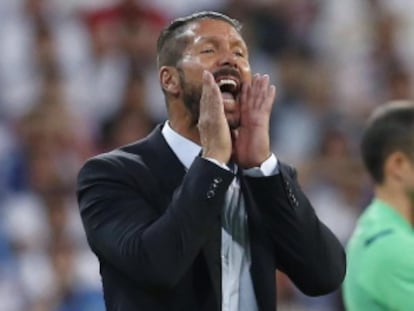 Simeone, durante el partido en el Bernab&eacute;u.