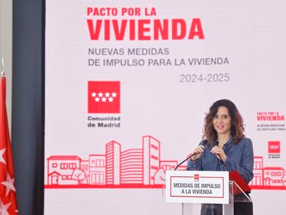 La presidenta de la Comunidad de Madrid, Isabel Diaz Ayuso presenta las líneas estratégicas del Pacto Regional por la Vivienda de la Comunidad de Madrid, este miércoles.