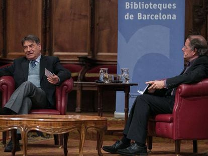 Claudio Magris (izquierda), ayer, durante la conversaci&oacute;n con Josep Ramoneda. 