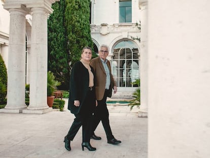 Los hispanistas Jean-Claude y Colette Rabaté escriben sus libros juntos. Cuando visitan Madrid se instalan en la Casa de Velázquez, donde se tomaron estas imágenes.