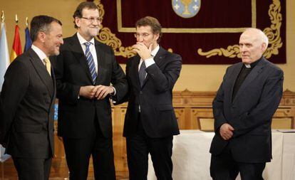 El alcalde de Santiago y los presidentes del Gobierno y de la Xunta, con el de&aacute;n el pasado 20 de octubre durante el anuncio de una ayuda de 17 millones para restauraci&oacute;n de la catedral.