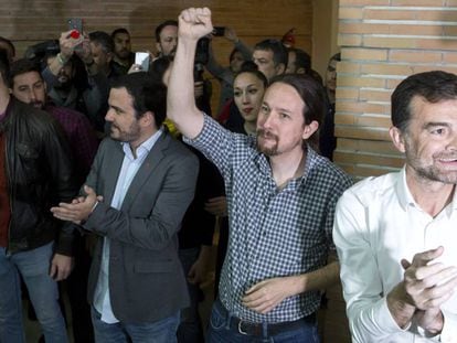 Pablo Iglesias, con el puño levantada, en un acto en Málaga este miércoles.
