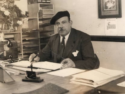 Otto Warncke, amic i protector de Joan Prat, a l’oficina del camp de Weddingen.