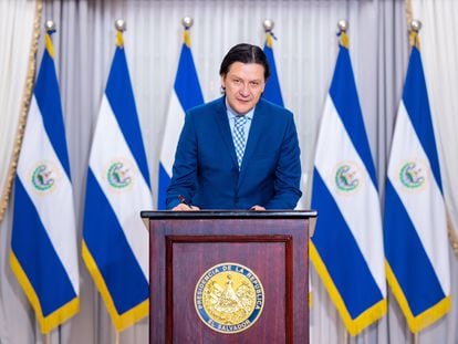 Andrés Guzmán jura como comisionado de Derechos Humanos de El Salvador, el 24 de mayo de 2023.