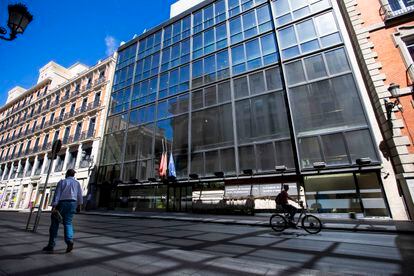 Laboratorio vaso Regaño El negocio ruinoso de Madrid: vende edificios para hacer caja y en ocho  años ya se ha gastado el 54% en alquileres | Madrid | EL PAÍS