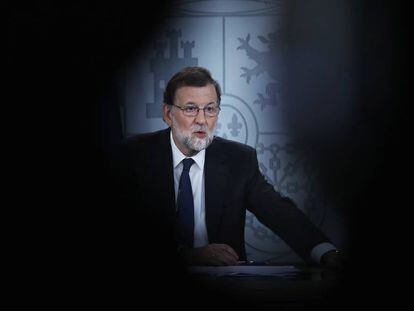Rueda de prensa del presidente del Gobierno, Mariano Rajoy, en el Complejo de la Moncloa.