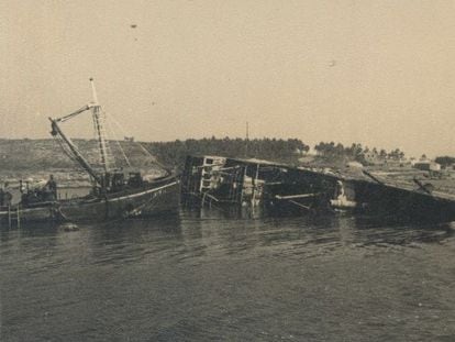 Reflotamiento del buque un año después del hundimiento.