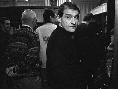 José Antonio Urrutikoetxea, alias 'Josu Ternera', tras acreditarse como parlamentario del parlamento vasco por EH en 1998, en Vitoria. En vídeo, las claves de la trayectoria de Ternera en ETA.