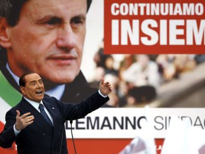 El ex primer ministro italiano Silvio Berlusconi, en un mitin de apoyo a su candidato a la alcaldía de Roma