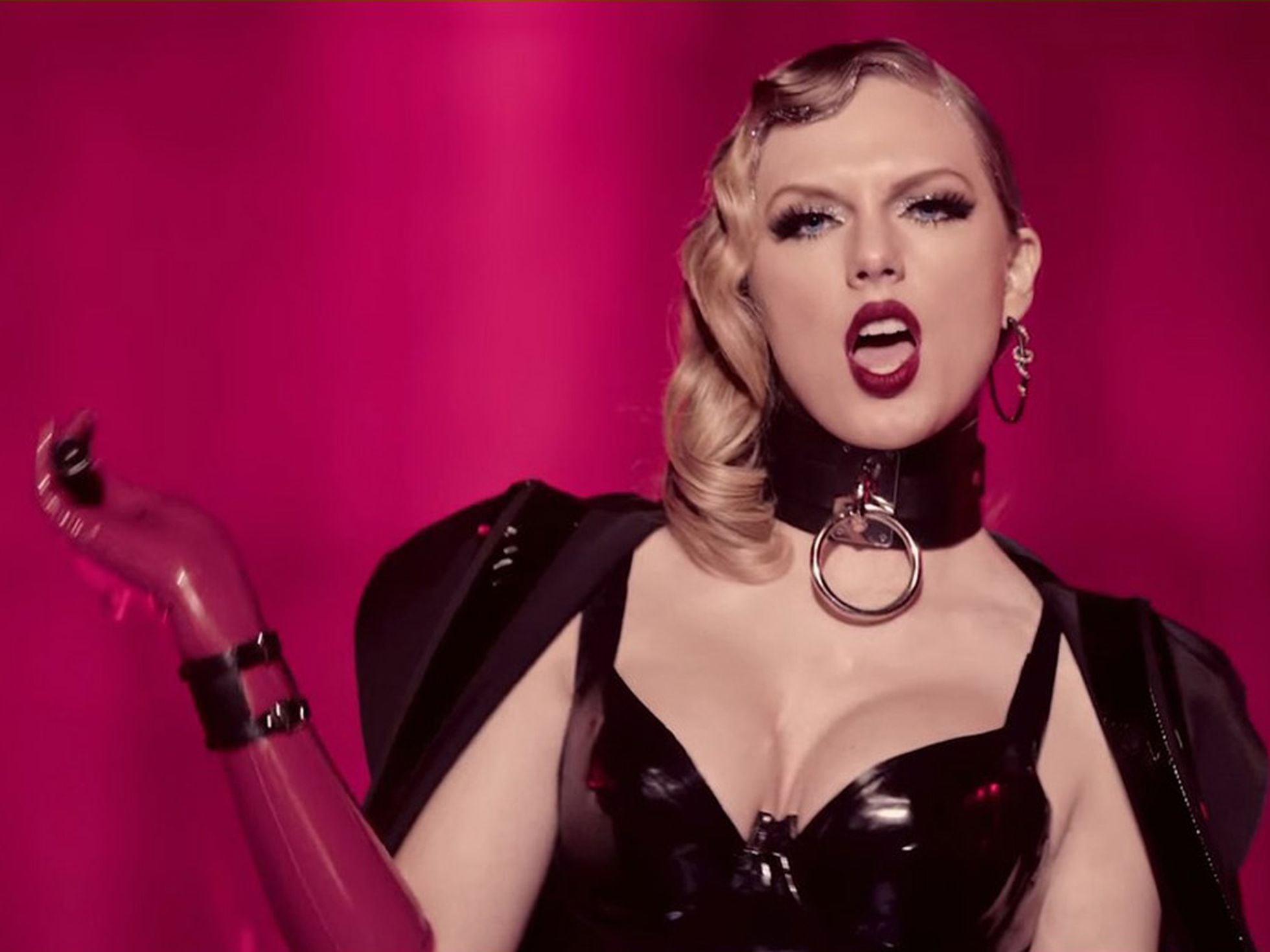 Guía para descifrar los mensajes ocultos vengativos del videoclip de Taylor  Swift, Famosos, S Moda
