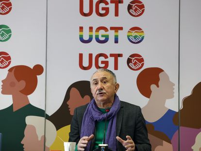El secretario general de UGT, Pepe Álvarez, durante el desayuno informativo organizado por el sindicato este jueves en Madrid.
