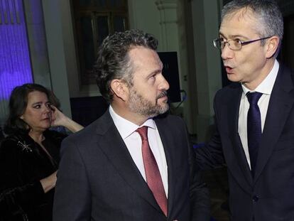 El presidente de la CNMV, Rodrigo Buenaventura, y el gobernador del Banco de España, Pablo Hernández de Cos.