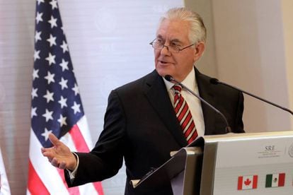 El secretario de Estado, Rex Tillerson, en una rueda de prensa en México.