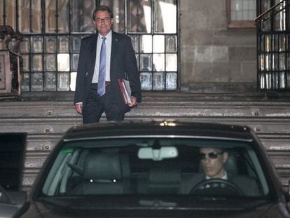 El president Artur Mas surt del Palau aquesta tarda.