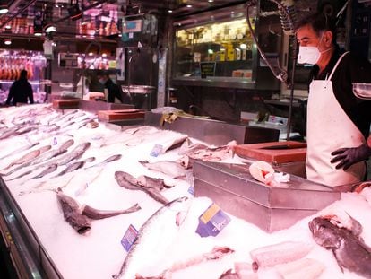 Un puesto del Mercado Maravillas, en Madrid, durante el estado de alarma.