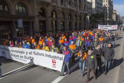 Manifestaci&oacute;n en Barcelona de los empleados de la planta de Alstom.