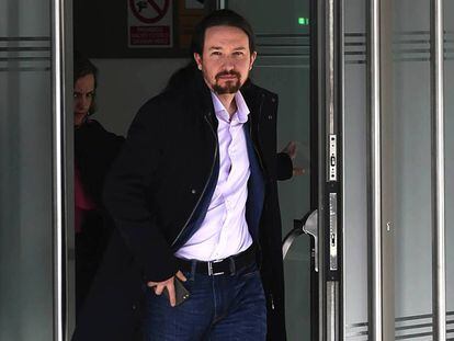 El líder de Podemos, Pablo Iglesias, a su salida este miércoles de la Audiencia Nacional. En vídeo, Pablo Iglesias declara en la Audiencia Nacional como perjudicado en el caso Villarejo.