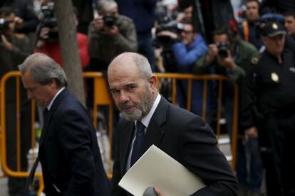 El expresidente andaluz, Manuel Chaves, entrando en el Tribunal Supremo el 14 de abril de 2015.