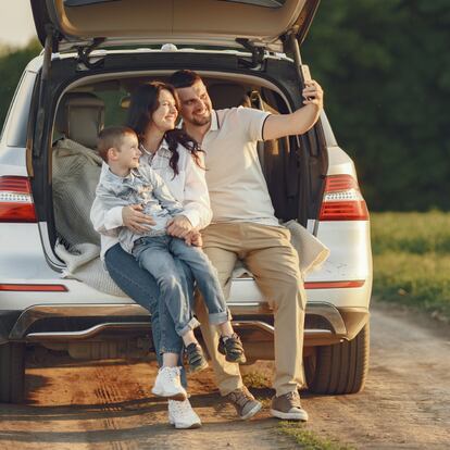 Elegimos por ti una variedad de productos para sentirte más cómodo viajando en coche esta Semana Santa.