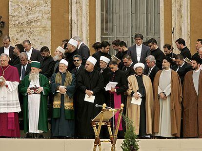Los representantes de las grandes religiones acudieron ayer a los funerales de Juan Pablo II.
