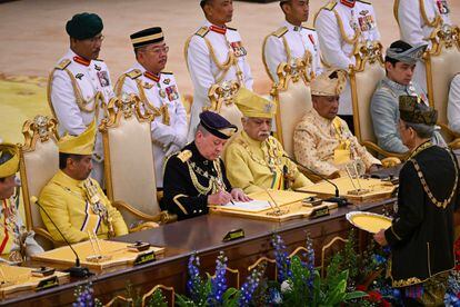 El sultán de Johor, Ibrahim Iskandar, durante su ceremonia de toma de juramento como decimoséptimo rey de Malasia en el palacio nacional de Kuala Lumpur, en Malasia, el 31 de enero de 2024.
